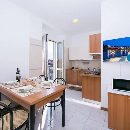 Apartment Riva Del Lario *