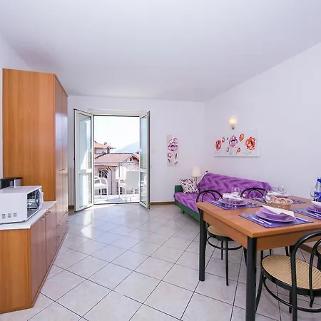 Apartment Riva Del Lario Gravedona