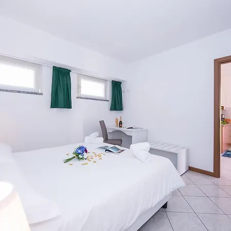 Riva Del Lario Apartment