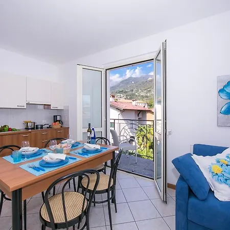 Riva Del Lario Apartment