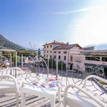 Riva Del Lario Apartment *