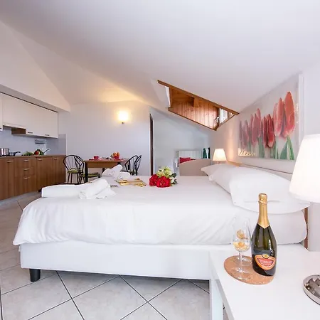 Riva Del Lario Apartment *