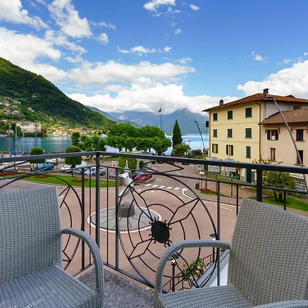 Riva Del Lario