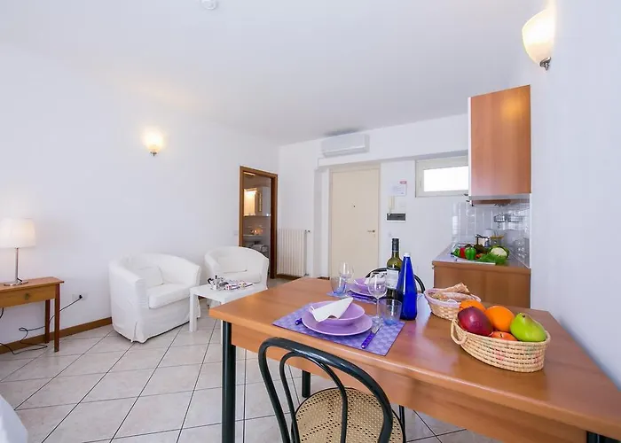 Riva Del Lario Апартаменты Граведона