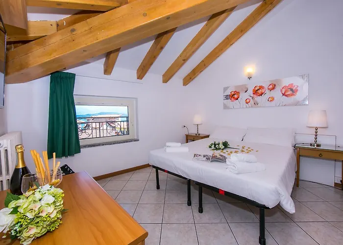 Riva Del Lario Апартаменты *